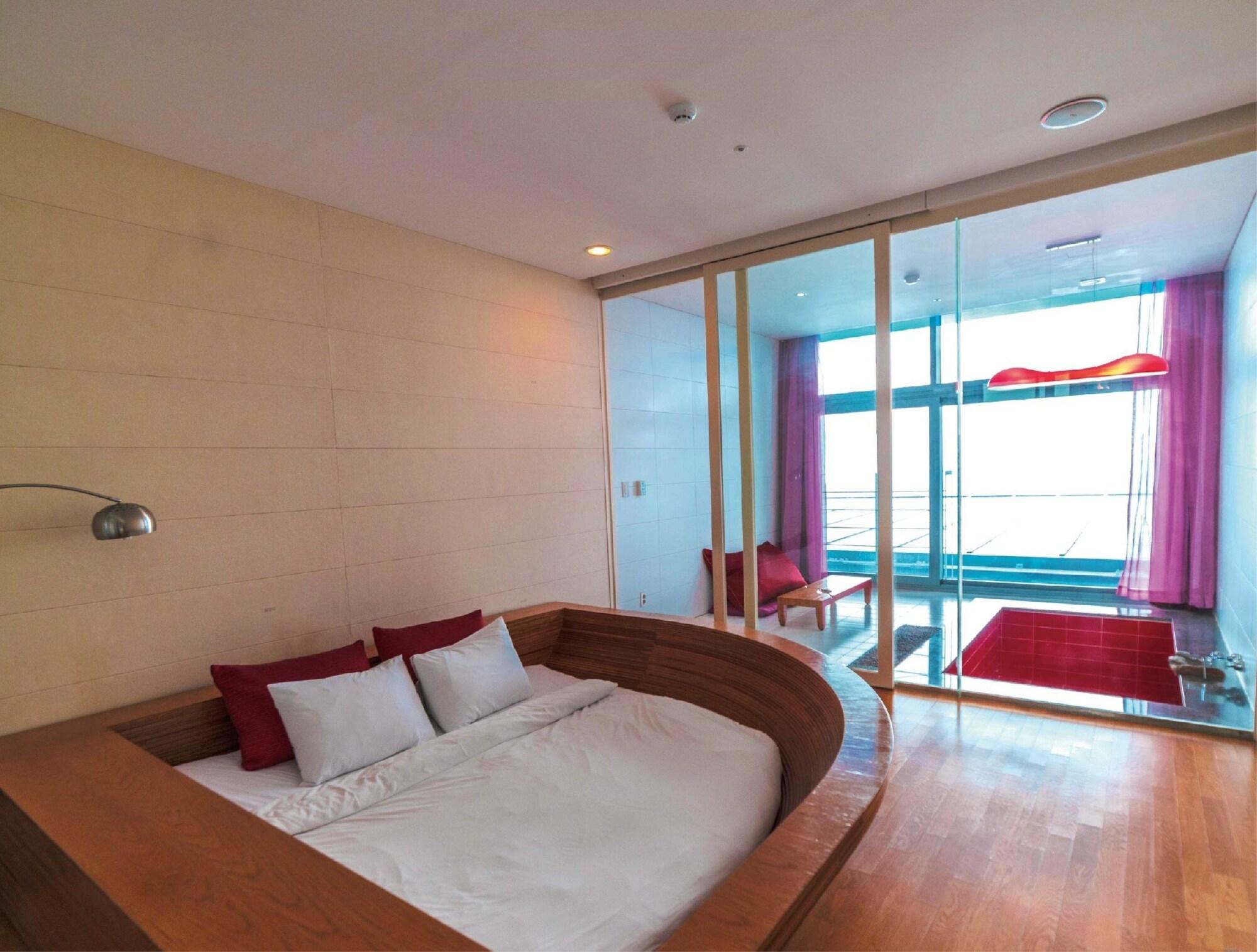 ฮัสลา อาร์ต เวิลด์ มิวเซียม โฮเทล Hotel คังนึง ภายนอก รูปภาพ